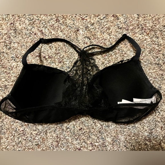 New VS bra 34C NWOT - Picture 2 of 6